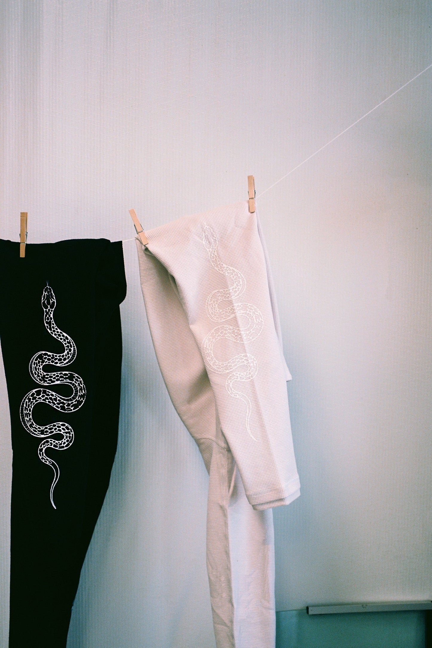 Black & White Snake Thermal